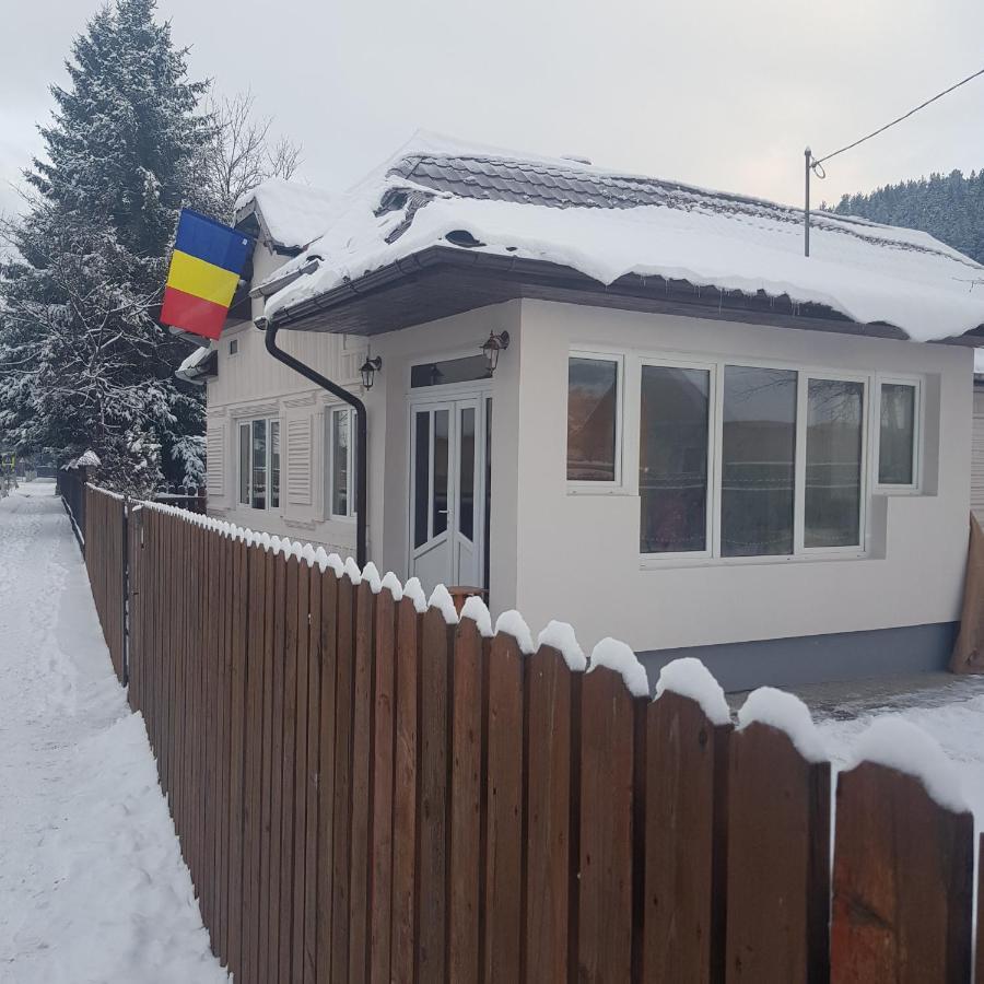 Pensiunea Cristina Topliţa Exterior foto
