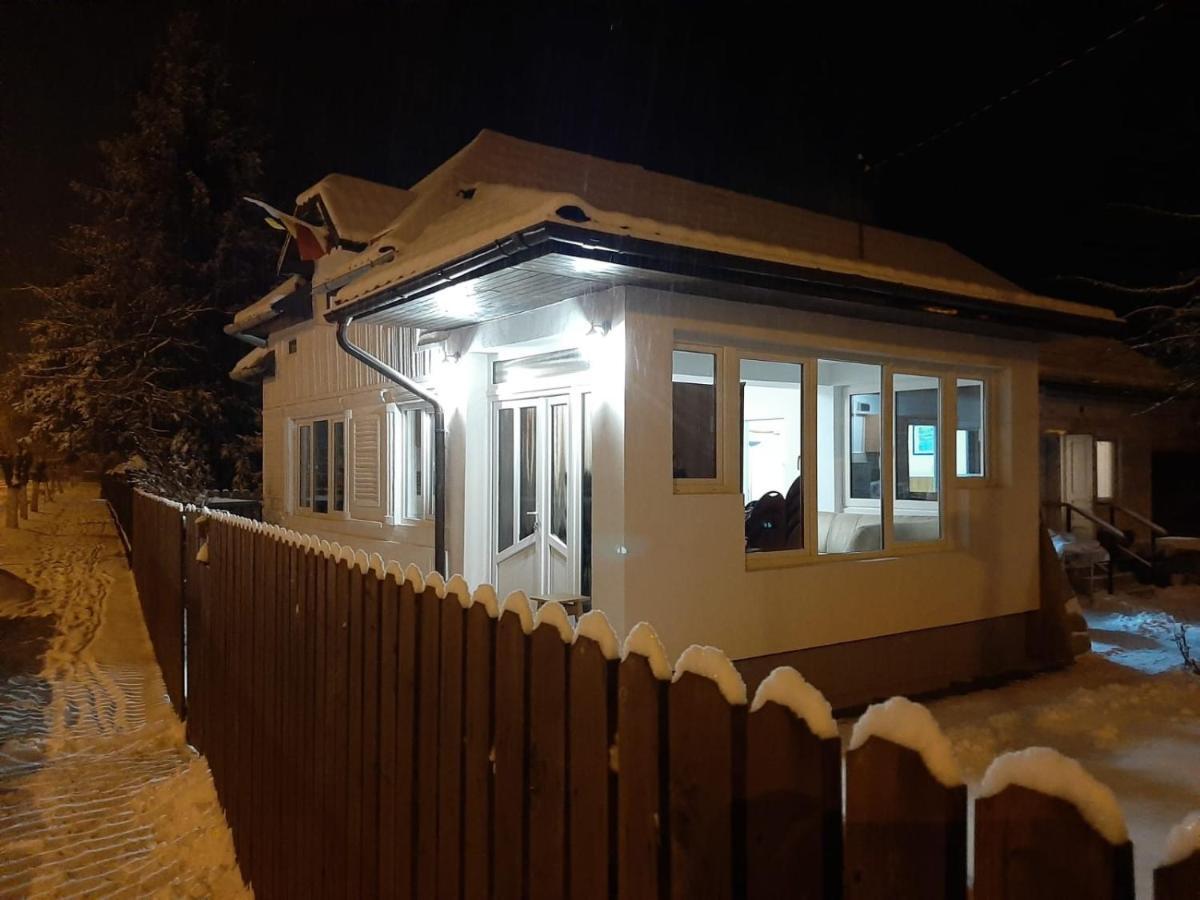 Pensiunea Cristina Topliţa Exterior foto