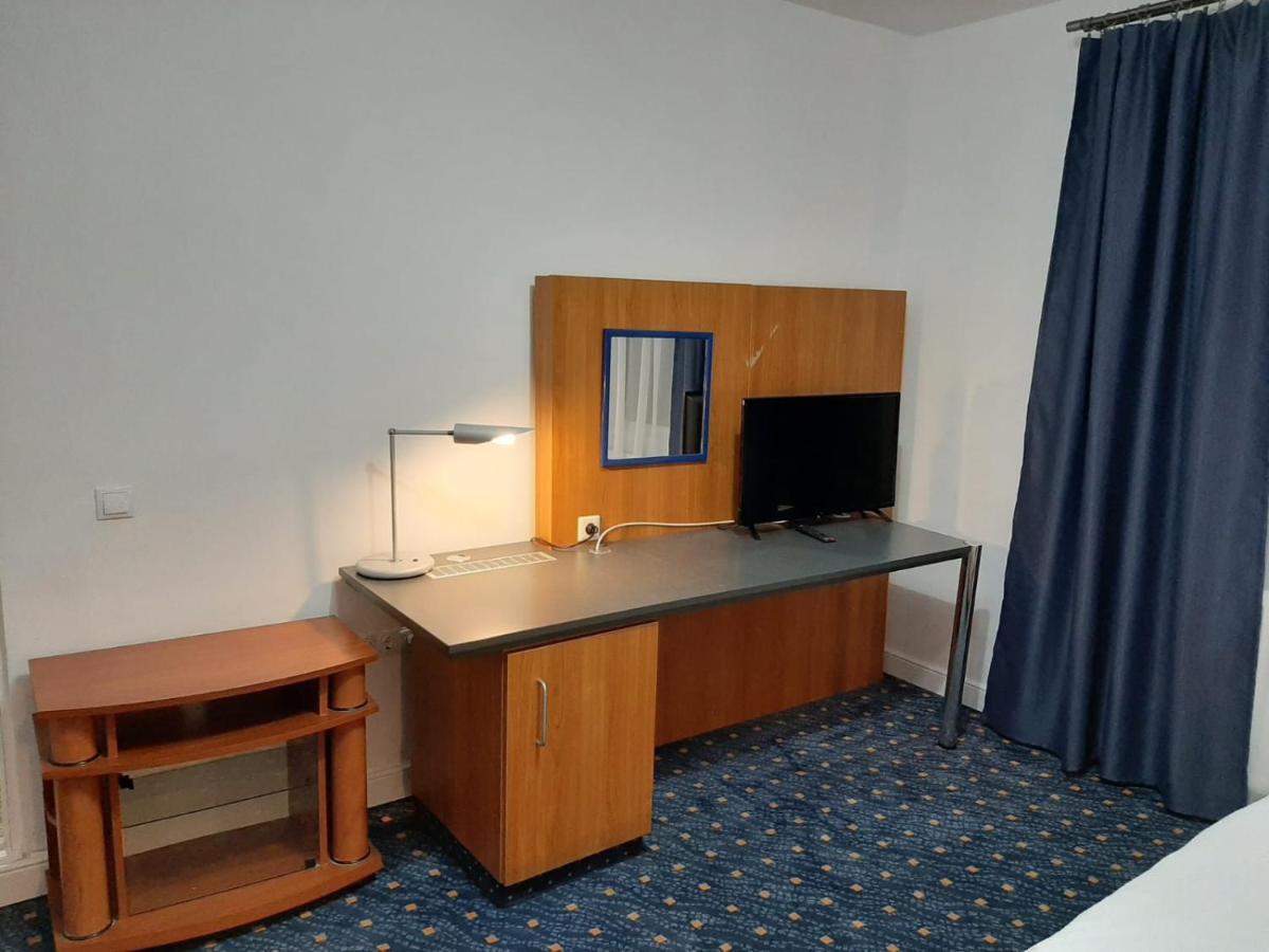 Pensiunea Cristina Topliţa Exterior foto