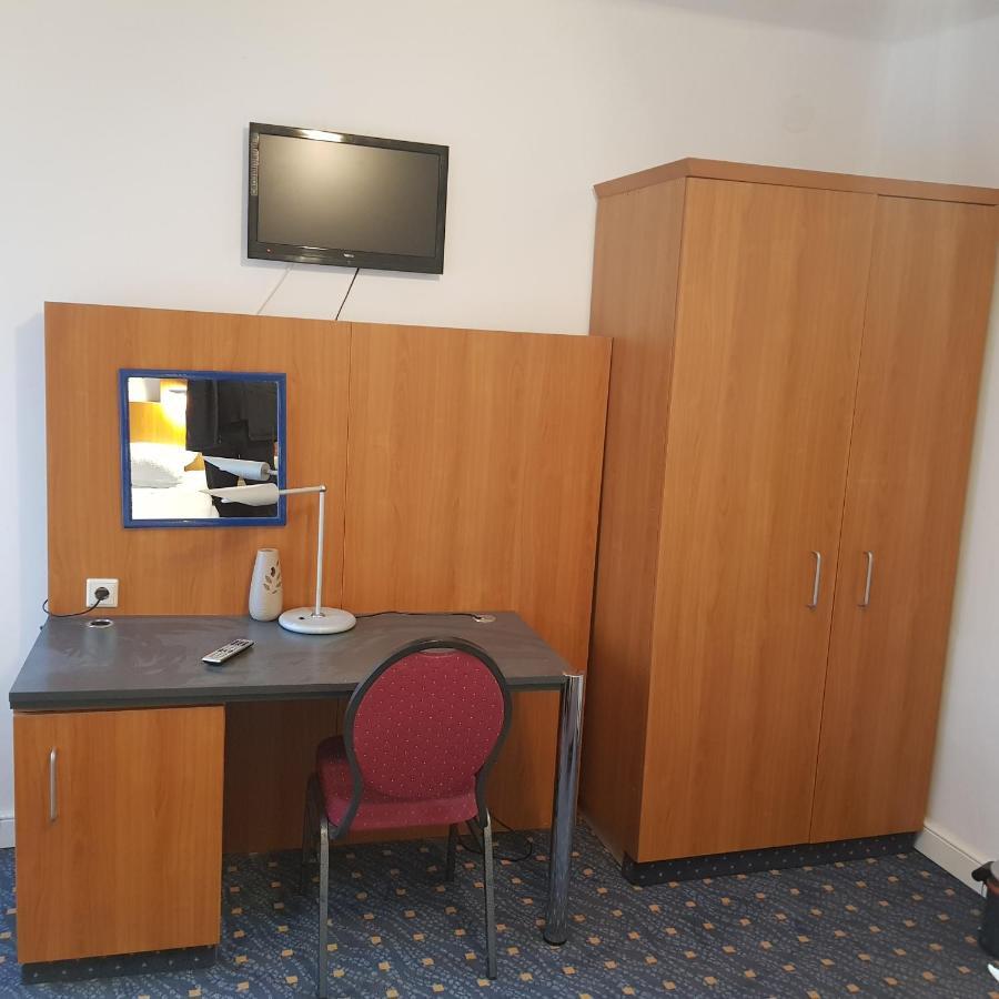 Pensiunea Cristina Topliţa Exterior foto